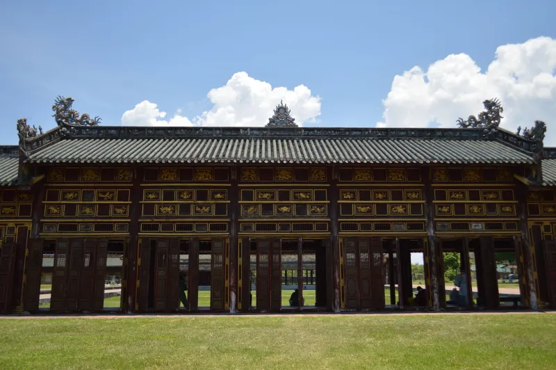 Kings, Crowns, and Culture: An American Traveler's Guide to Tonga's Living Monarchy
